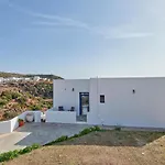 Aria Nyaraló *